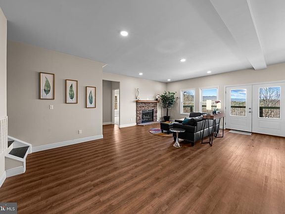 4th image of 930 River View Rd