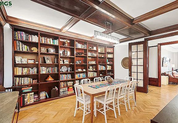 3rd image of 215 W 98th St APT 4F