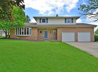 8490 Old Farm Trl NE, Warren, OH