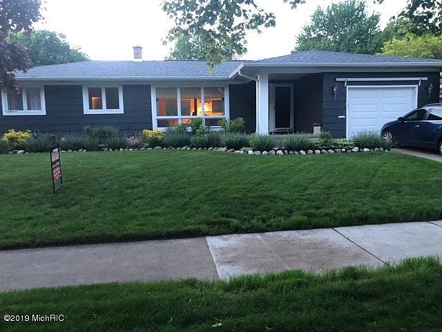 1st image of 1121 Oakes Ave