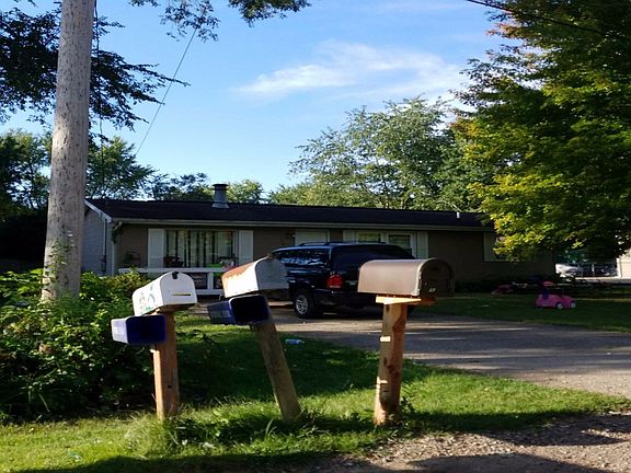 2nd image of 1506 E Valley Shore Dr