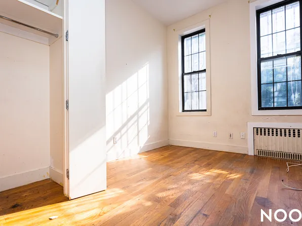 243 Irving Avenue image 11 of 17