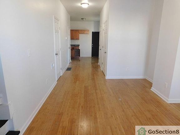 2nd image of 2830 W Glenwood Ave