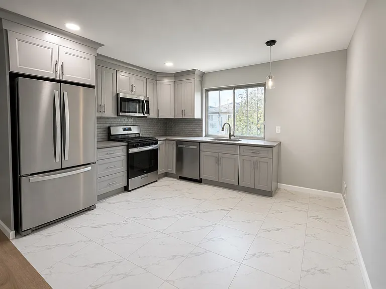 41 Middle Loop Rd #1 — Photo 3