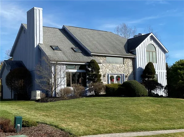 117 Redcliffe Dr, Clairton, PA 15025