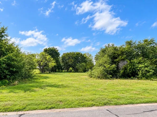 7224 S Aberdeen Dr, Cleburne, TX 76033