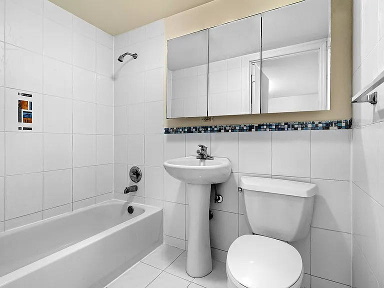 540 W 50th St #3B — Photo 5