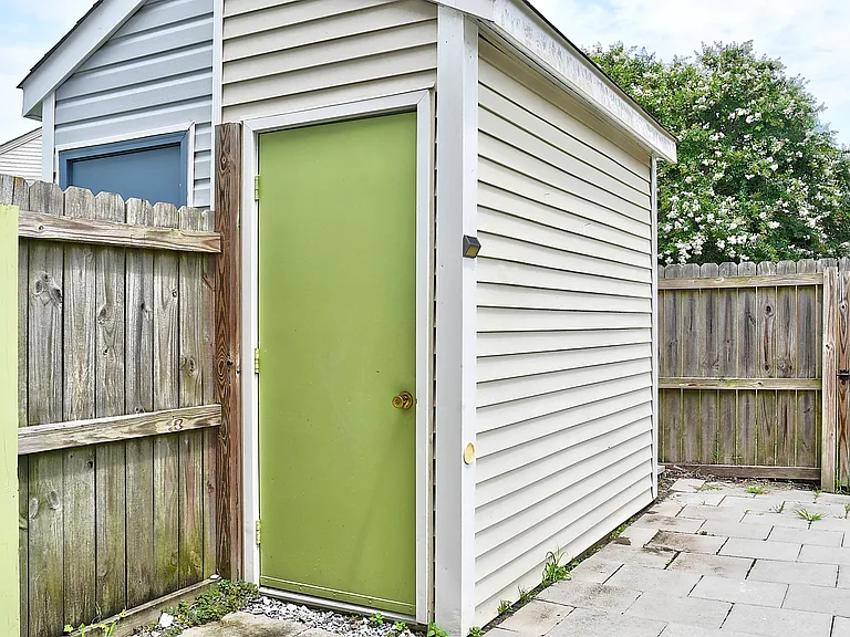 770 Spence Cir — Photo 35
