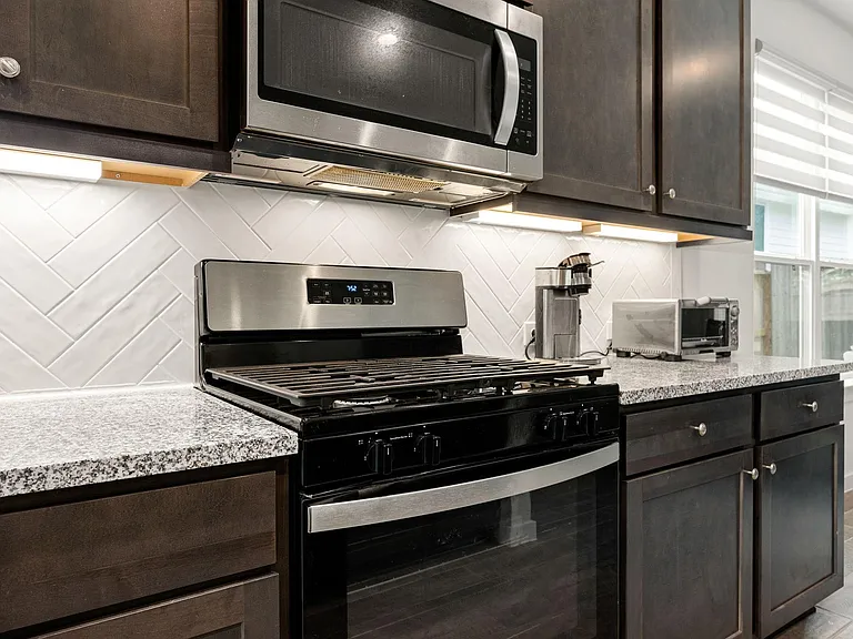 33142 School Hill Rd — Photo 10