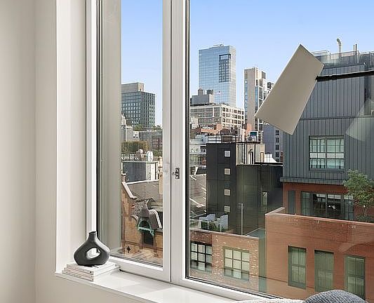4th image of 450 Washington St #1008
