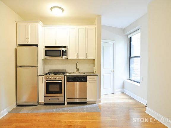 3rd image of 225 Central Park N #8