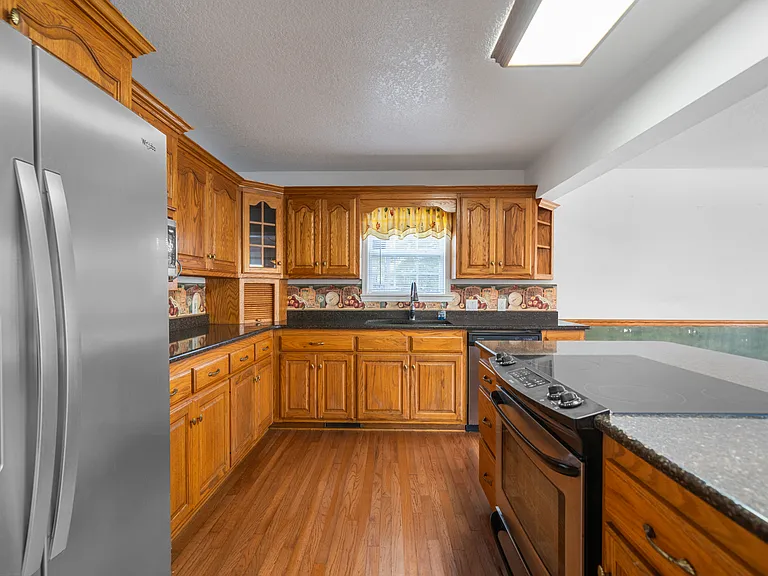 115 Springbrook Point — Photo 12