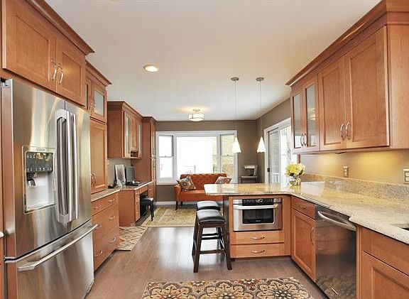5th image of 537 Stenning Dr