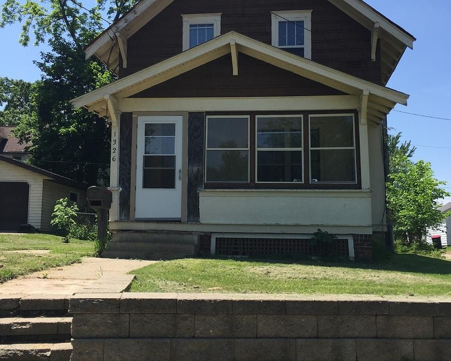 1st image of 1326 Central Park St