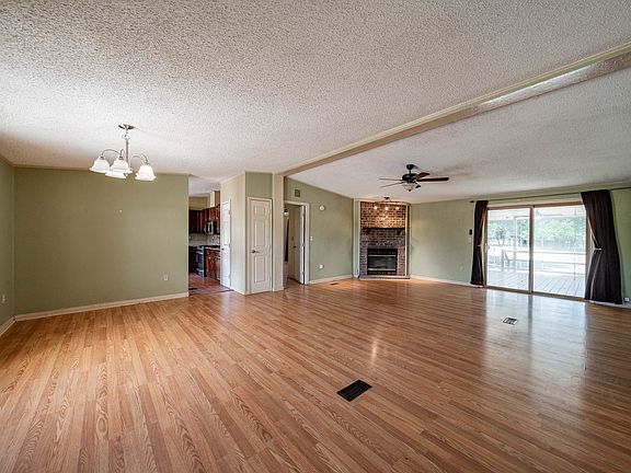 3rd image of 9545 Farm Road 1226 S