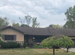 2141 Avalon Cir, Bay City, MI 48708