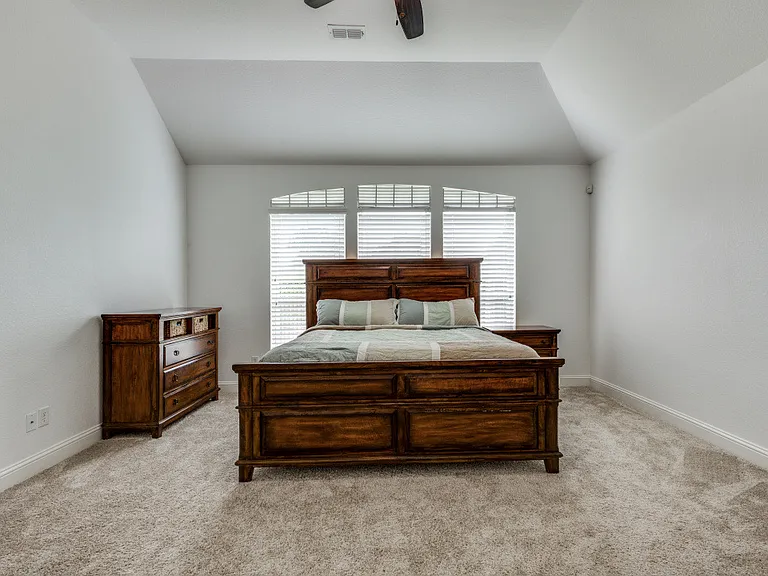 13225 Courtney Dr — Photo 32