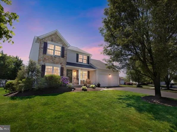 504 Starflower St, Warrington, PA 18976