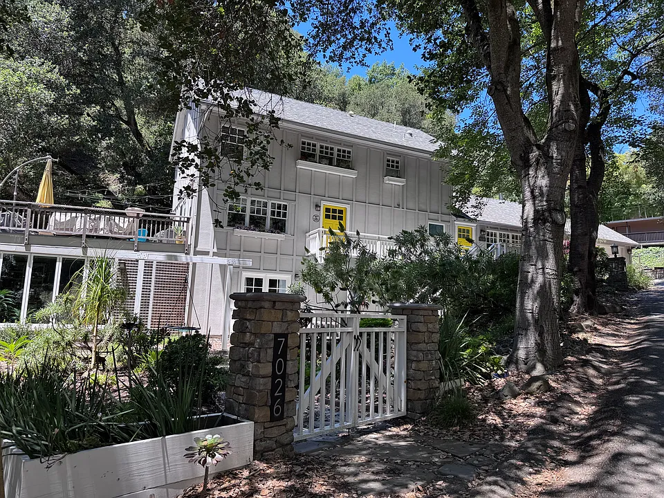 7026 Paso Robles Dr