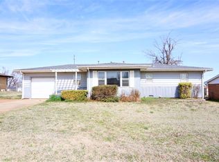 7 Hillcrest St, Perry, OK 73077