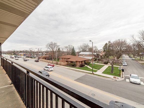 3rd image of 2323 Gregory St Unit 5
