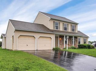 335 Lartry Dr, Red Lion, PA 17356