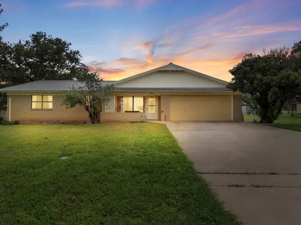 301 Reven Acres Dr, Kingsland, TX 78639