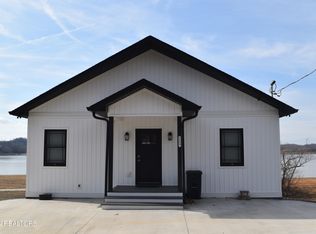 1553 Millstone Beach Rd, Dandridge, TN 37725