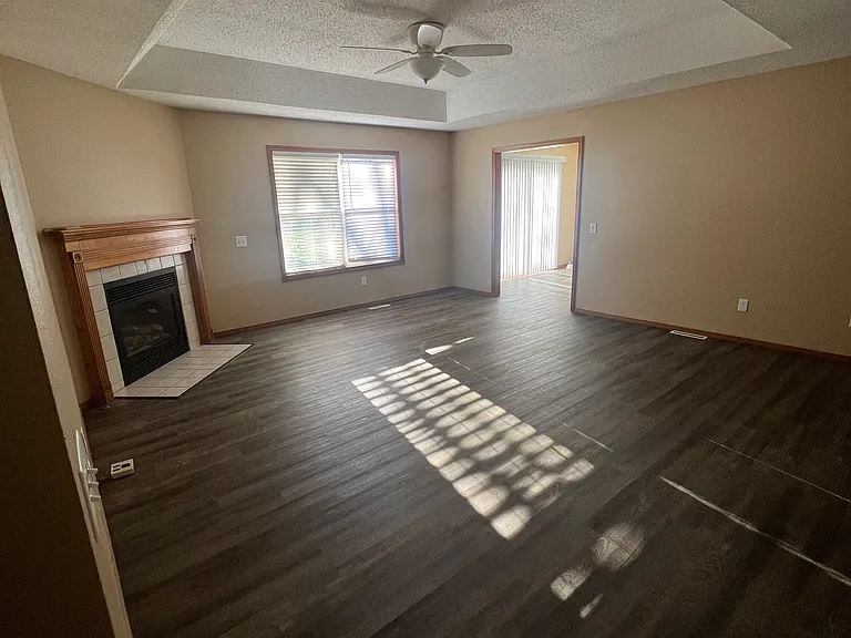 4738 S Ridgeview Ave — Photo 2