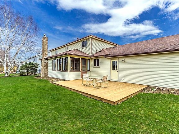 5th image of 178 Hillrise Dr