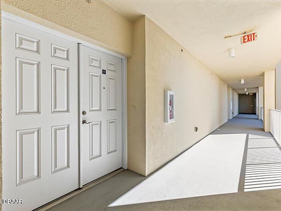 5th image of 2801 S Ridgewood Ave Unit 717
