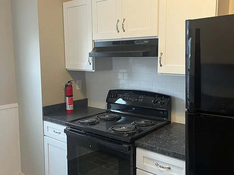 29 E Main St — Photo 17