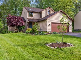 6821 Jayhawk Cir, Baldwinsville, NY 13027