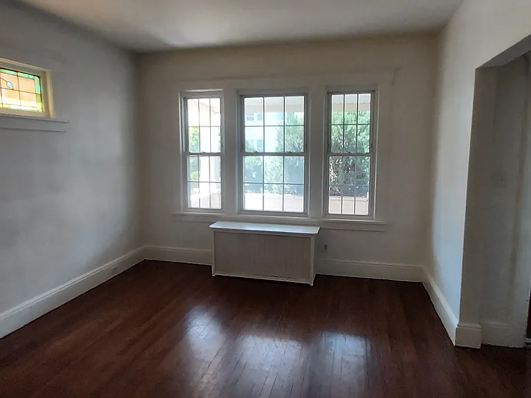 463 E 23rd St #1 — Photo 10