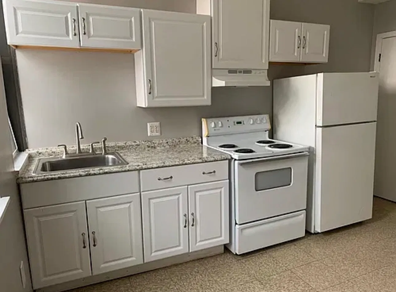 10 Maple St — Photo 3