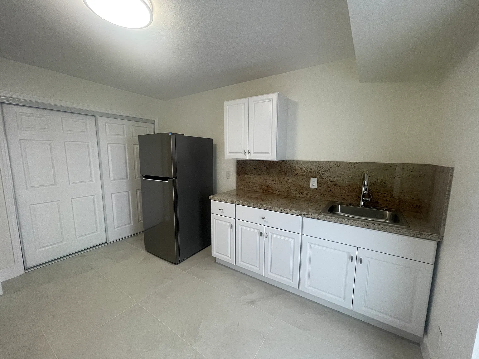 1 bed, 800 sqft, $2,100 — Photo 4