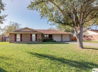 411 Pheasant Dr, Victoria, TX 77905