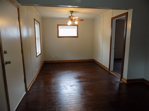 3rd image of 514 S 32nd St