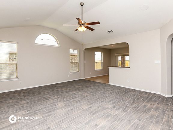 3rd image of 2724 Albatross Ln
