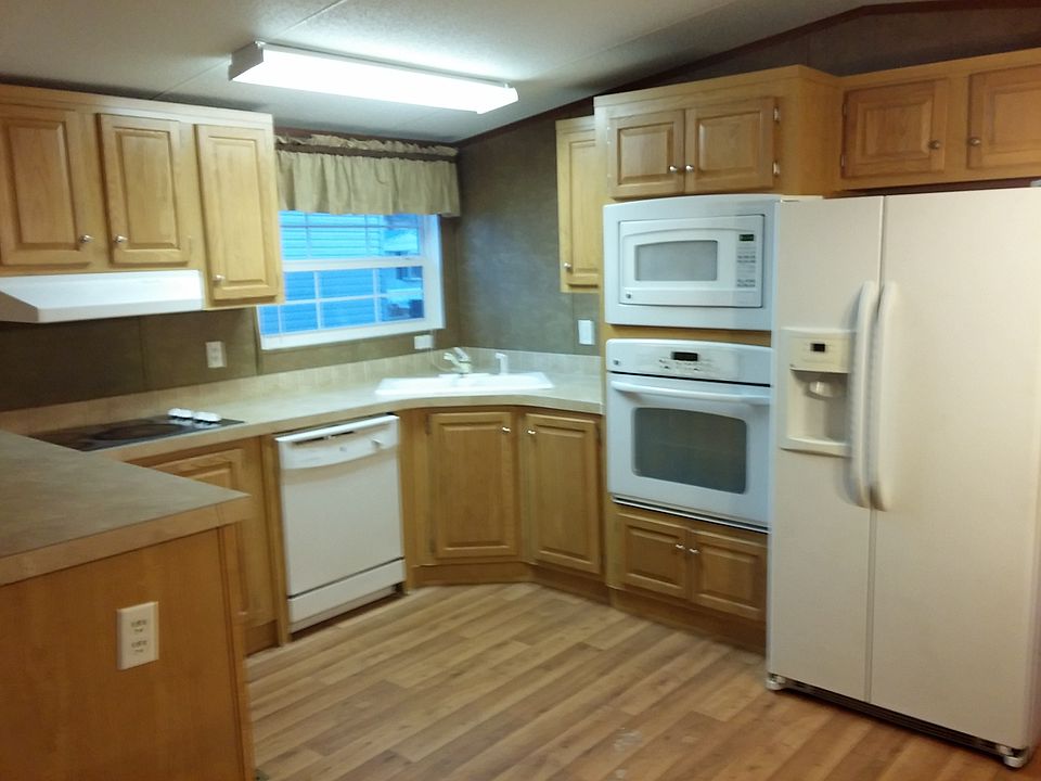 1st image of 41 S. Spruce Ct