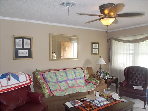 3rd image of 4733 Fawn Dr