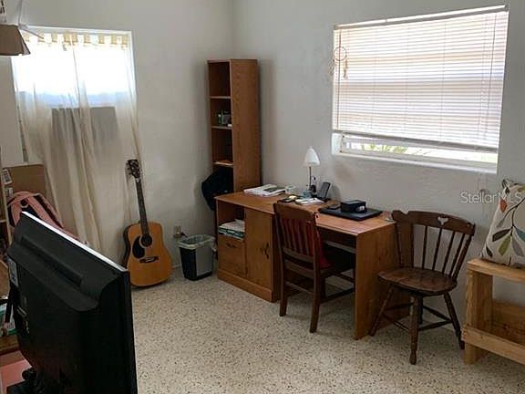5th image of 1012 Audrey Dr