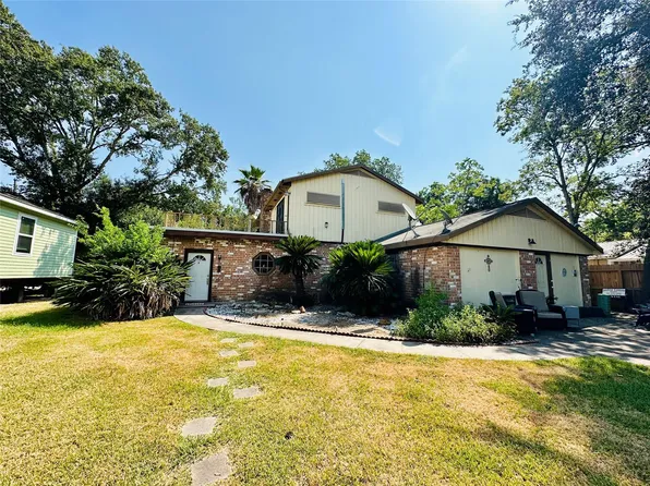 845 Jackson Rd, Bacliff, TX 77518