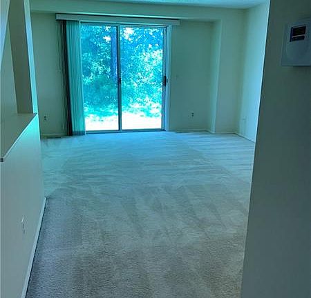 3rd image of 1018 Cottonwood Ct