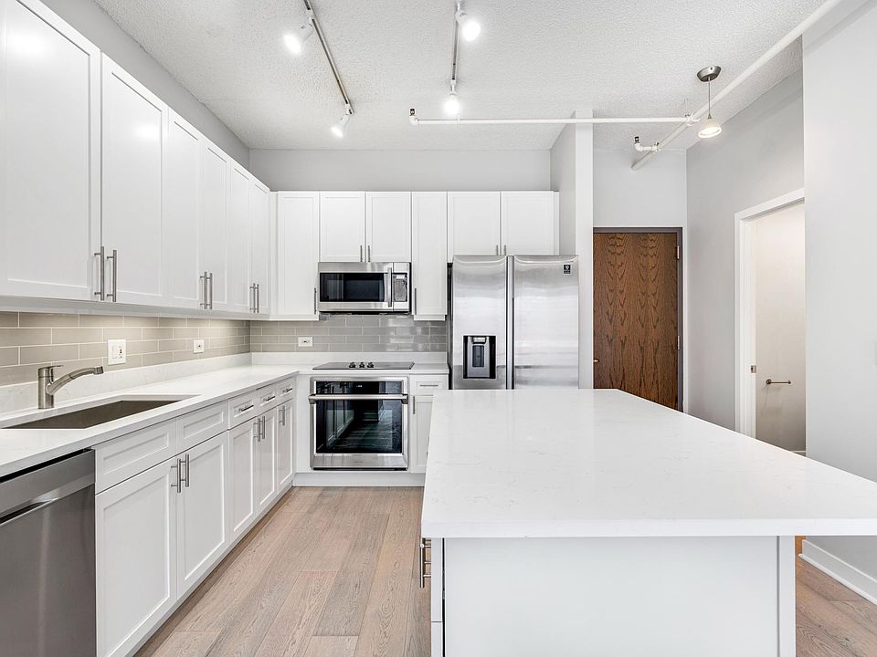 1st image of 737 W Washington Blvd APT 905