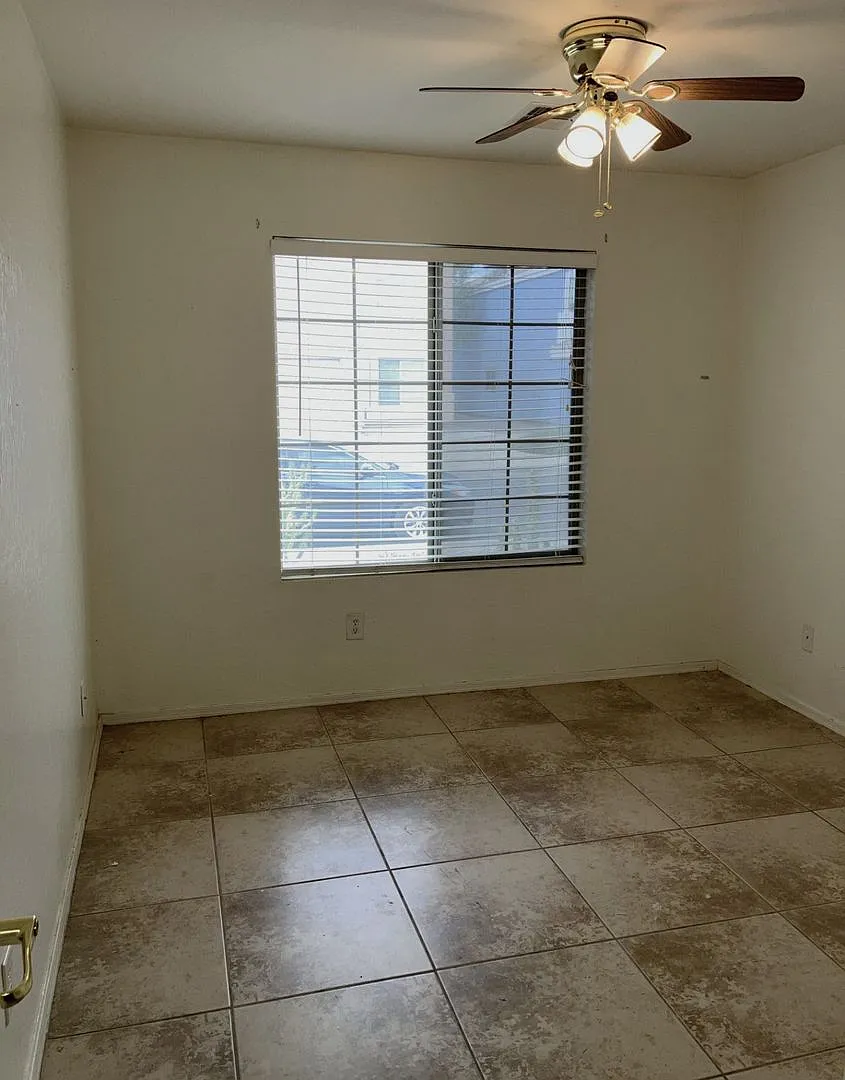 Oasis at Magic Ranch Spacious 2200 Sq Ft Home — Photo 4