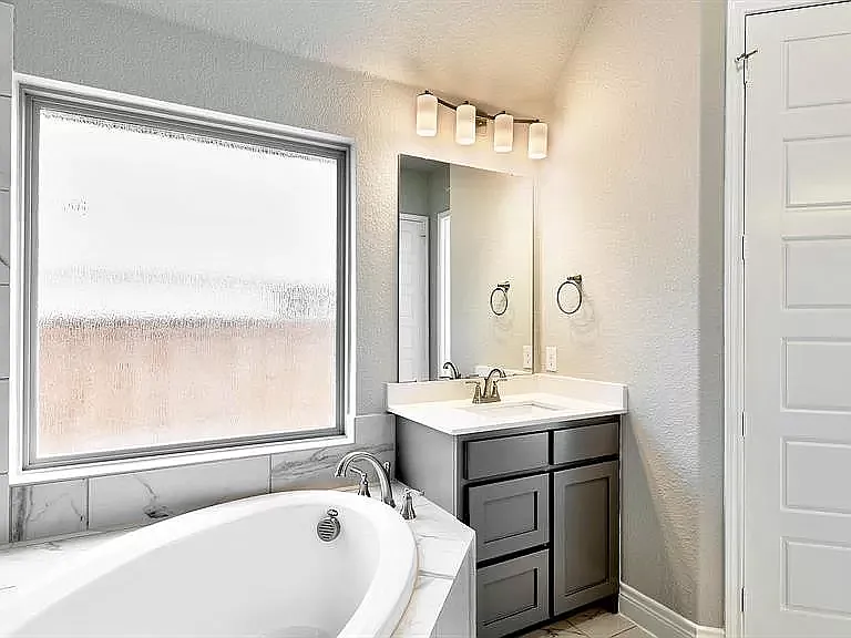 333 Cowling Dr — Photo 11