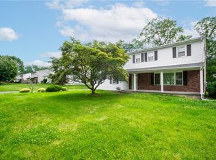 31 Christopher Dr, New City, NY 10956