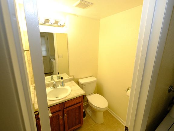 5th image of 8111 W 54th Pl