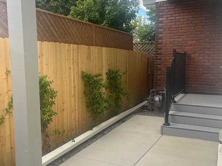 915 Bell St #B — Photo 9